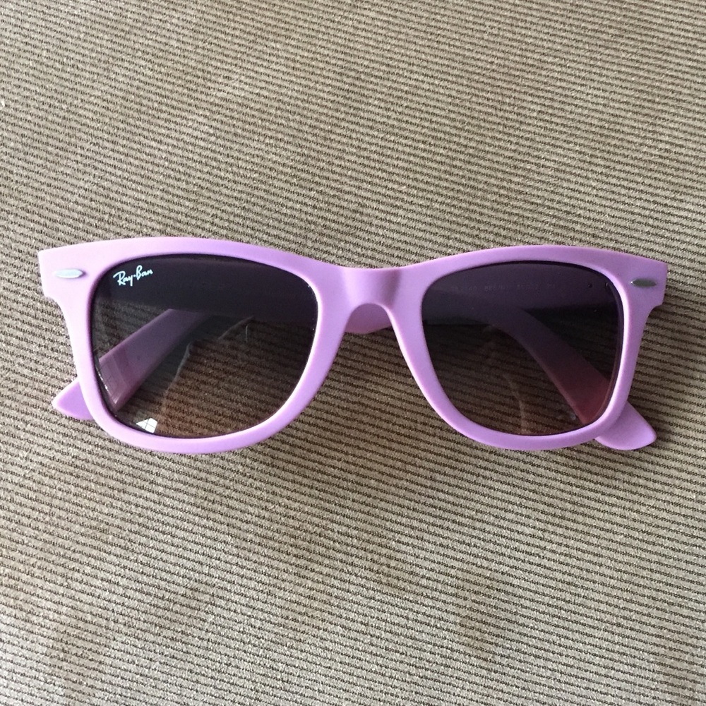 Pink rayban wayfarer classic